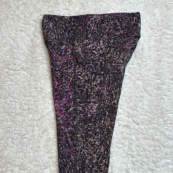 Lululemon Lululemon Invigorate High-Rise Tight 25” Size 6 Topography Multi - Picture 11 of 16
